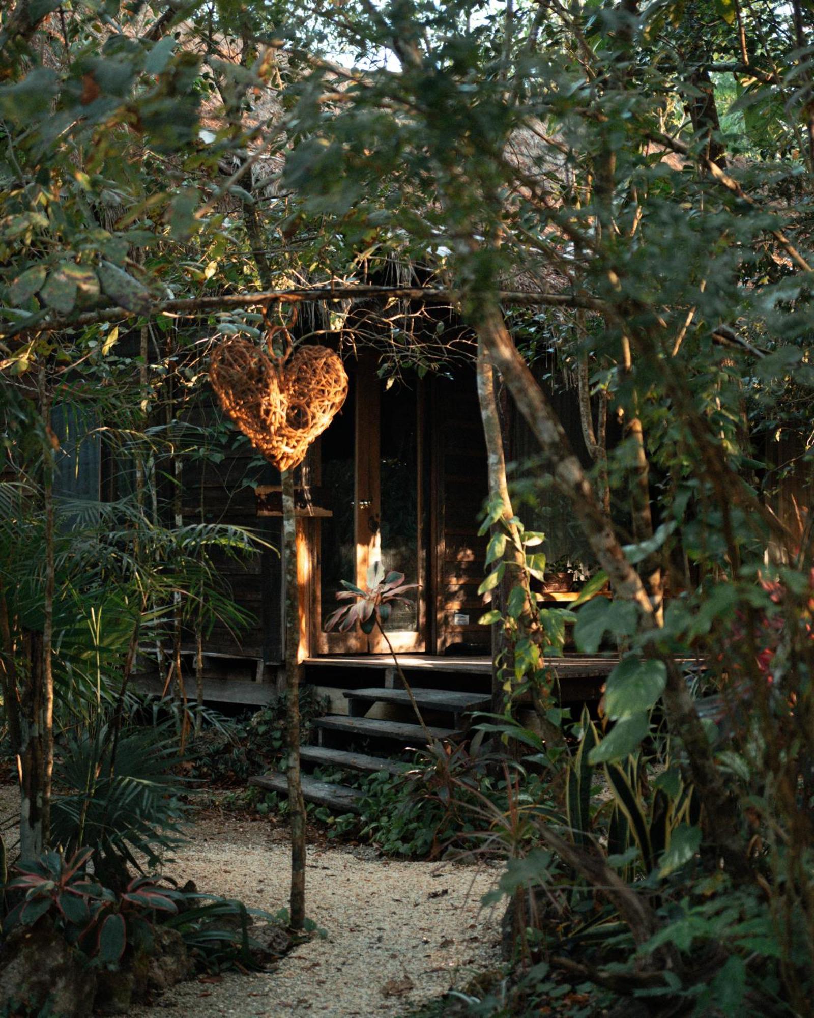 Gasthaus Madre Tierra Eco Habitat Puerto Morelos Exterior foto